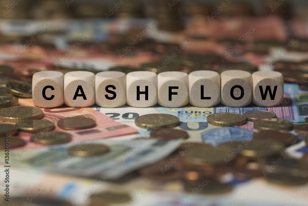 Ταπετσαρία cashflow - cube with letters, money sector terms - sign with wooden cubes
