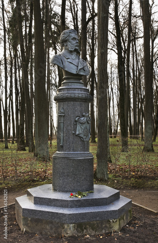 Wallpaper Mural Monument to Prince Vyazemsky in Ostafyevo park near Podolsk. Russia Torontodigital.ca