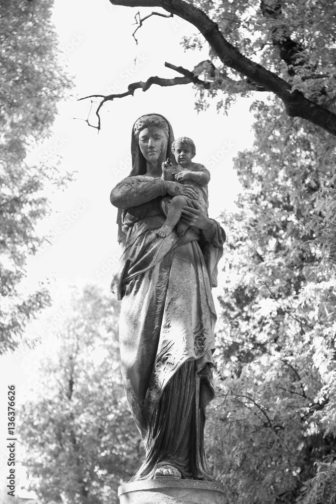 silver statue of the Virgin Mary with the baby Jesus Christ in h silver statue of the Virgin Mary with the baby Jesus Christ in h