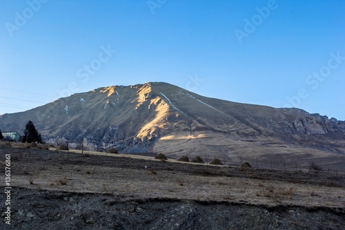 горный пейзаж, красивый вид на скалы, природа Северного Кавказа, Осетия