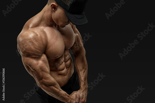 Slika na platnu Athlete strong abs showing