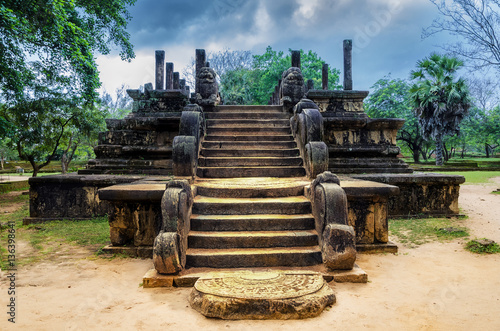Картината върху платно Polonnaruwa temple Sri Lanka