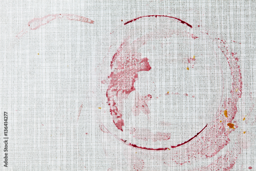Obraz premium wine stains on the wood background