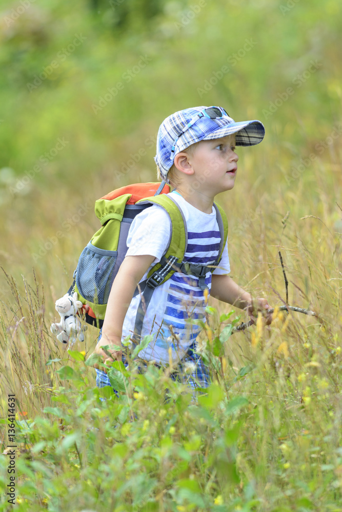 mit offenen Augen durch die Natur wandern