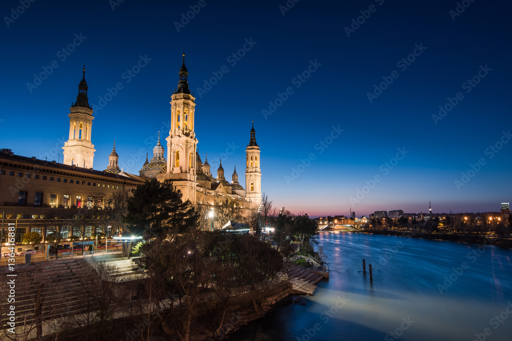 Naklejka premium Basilica de Nuestra Senora del Pilar , Zaragoza, Aragon, Spain