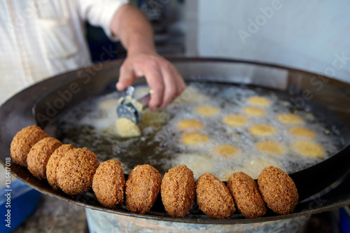 Konstfotografi Cooking Falafel in South Lebanon.