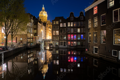 Canvas Print Amsterdam skyline in historical area at night, Amsterdam, Netherlands