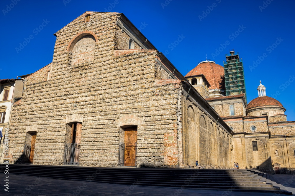 Florenz, Basilica di San Lorenzo StockFoto Adobe Stock