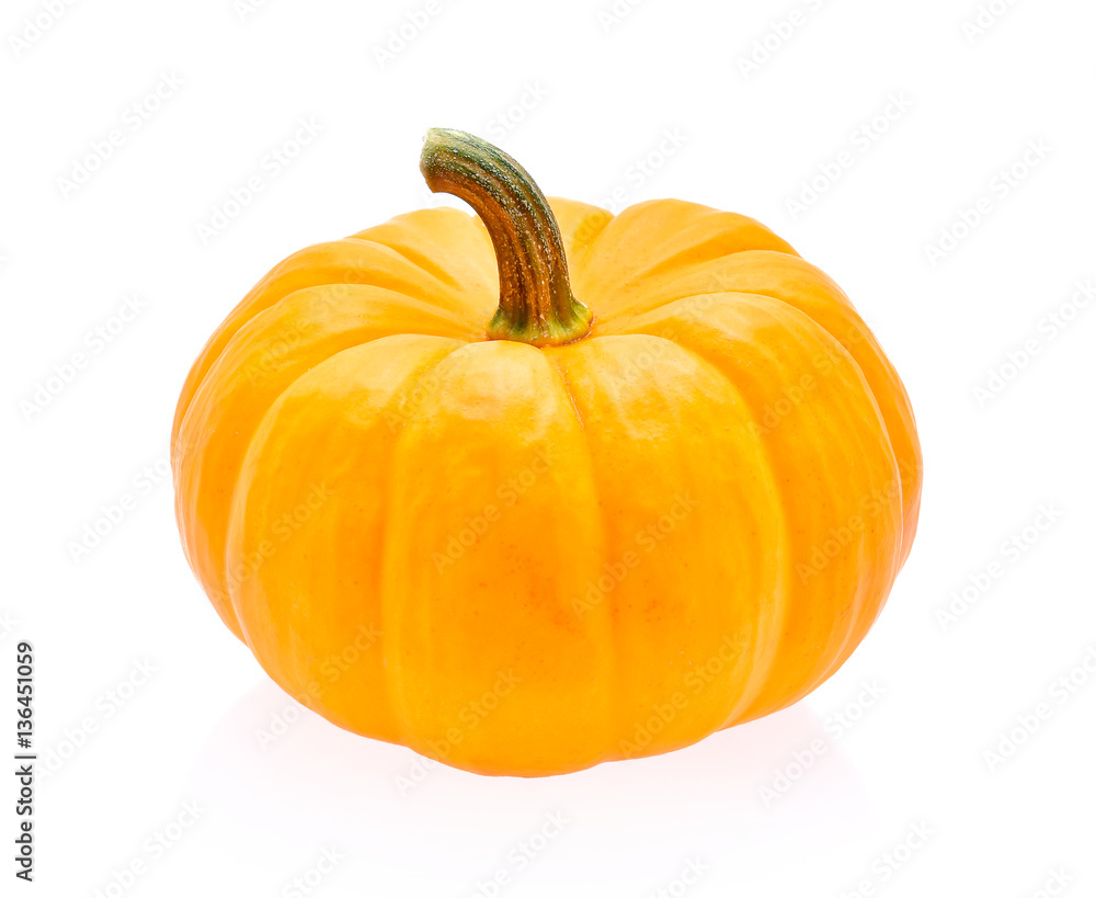 Obraz premium Pumpkin isolated on white background