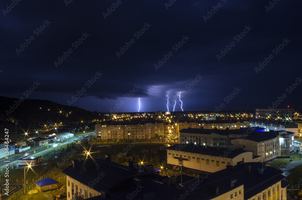 Obraz premium Lightning (Khanty-Mansiysk)
