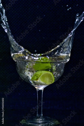 Splash drink with lime
