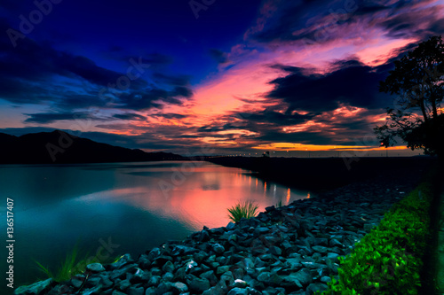 khundan prakarnchol dam on twilight sunset