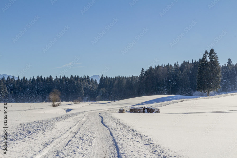 Obraz premium Verschneite Berglandschaft
