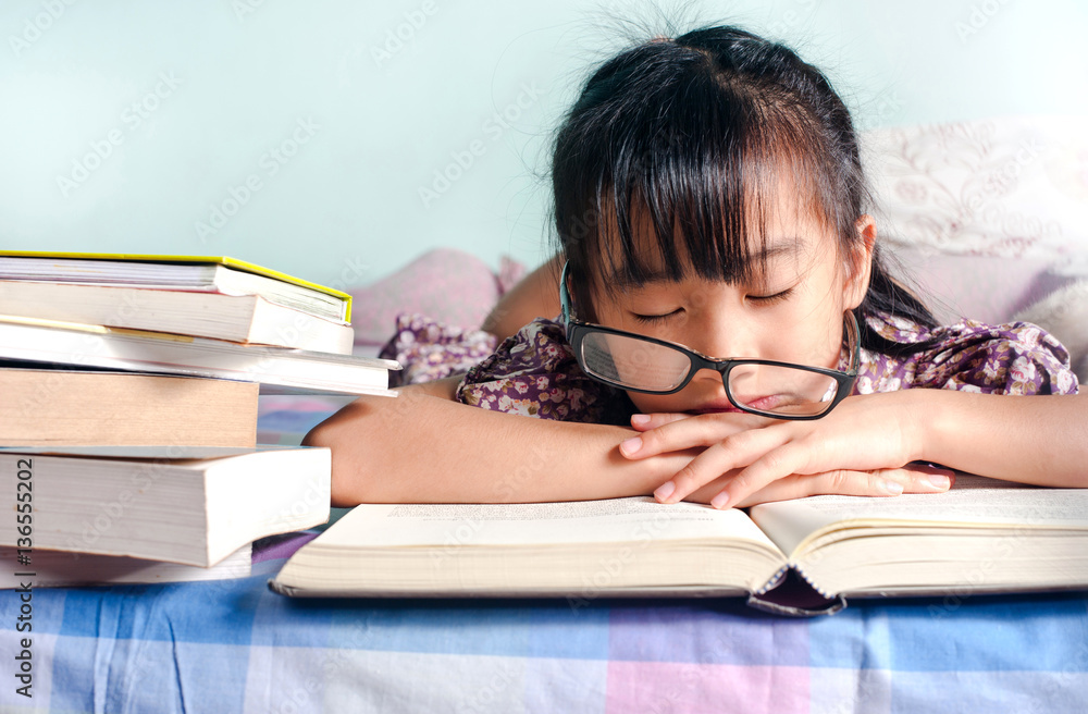 Sleeping glasses for students deals