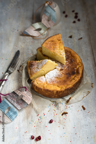 torta di semolino, tipica specialità italiana di carnevale