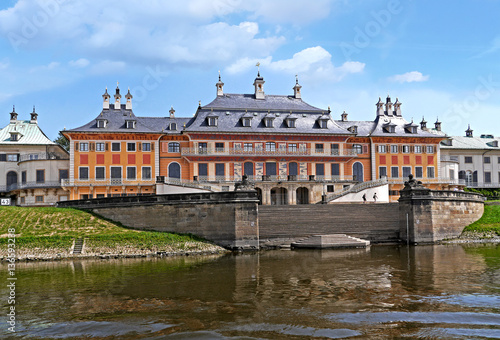 Idyllisches Schloss Pillnitz mit Parkanlage, Dresden 