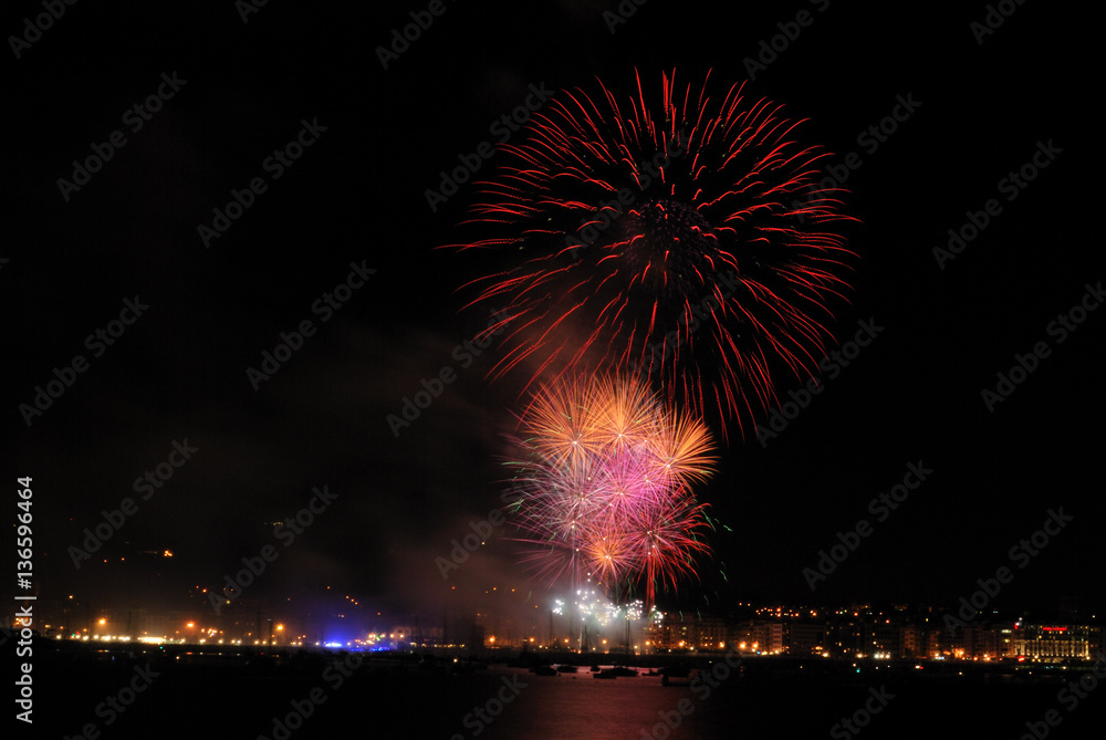 FUEGOS ARTIFICIALES