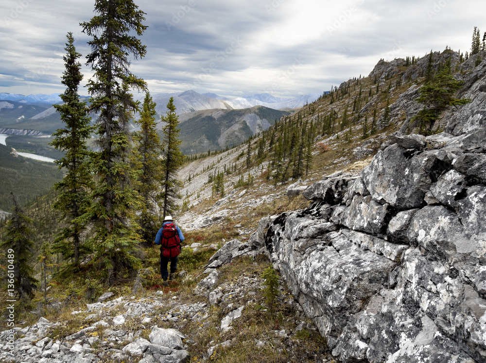 MOUNTAIN HIKE MOUNTAIN HIKE