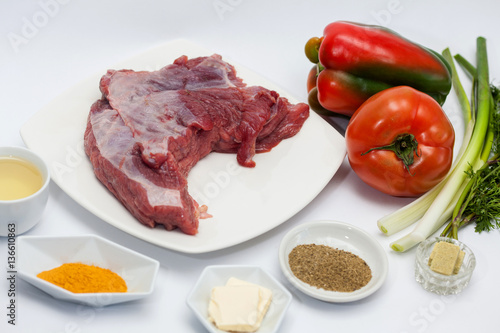 Ingredients to prepare shredded beef