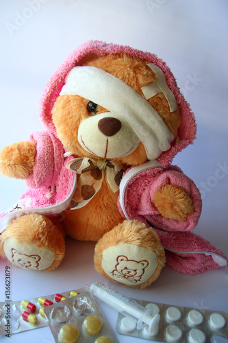 Teddy bear ill.Medicine