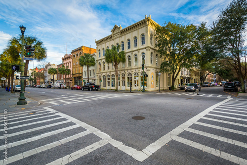 Intersection and buildings along Broad Street, in Charleston, So photo