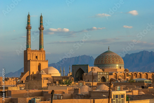 Bild auf Leinwand Sunset over ancient city of Yazd, Iran