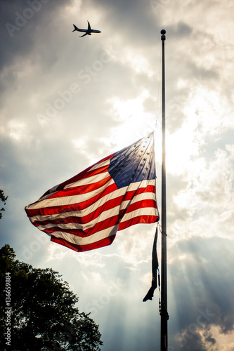 Tapeta American flag at half mast