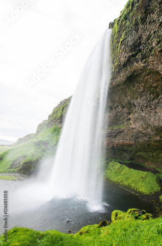 Fototapeta Malowniczy wodospad Islandii