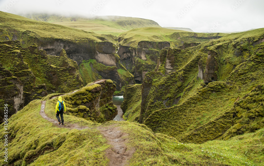 Obraz premium Scenic Fjadrargljufur canyon