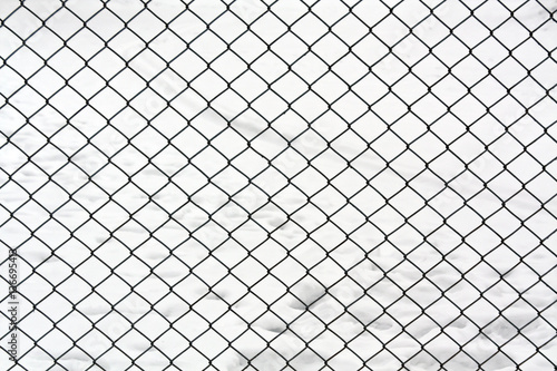 Mesh wire fence agains snow.