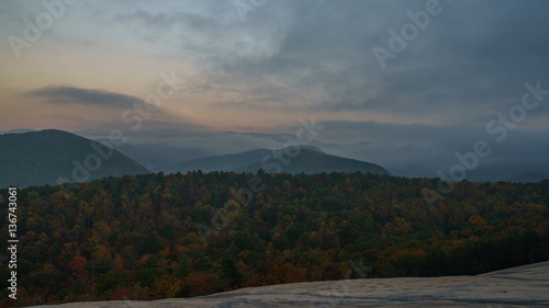 Fototapeta Naklejka Na Ścianę i Meble -  Sunrise at Stone Mountain 