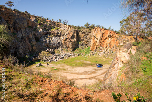 Obraz na płótnie Top view on a Mountain Quarry site in Greenmount National park w salonie