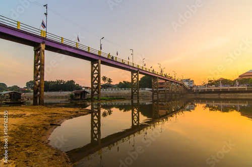Bridge to Sunset © noomnaren