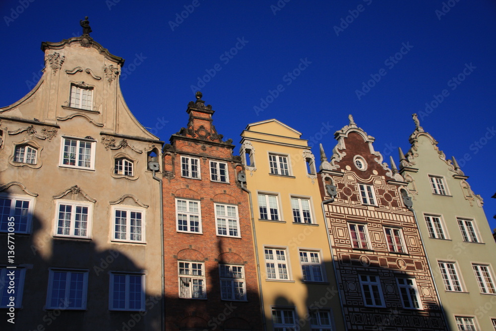 les maisons du vieux marché à Gdansk