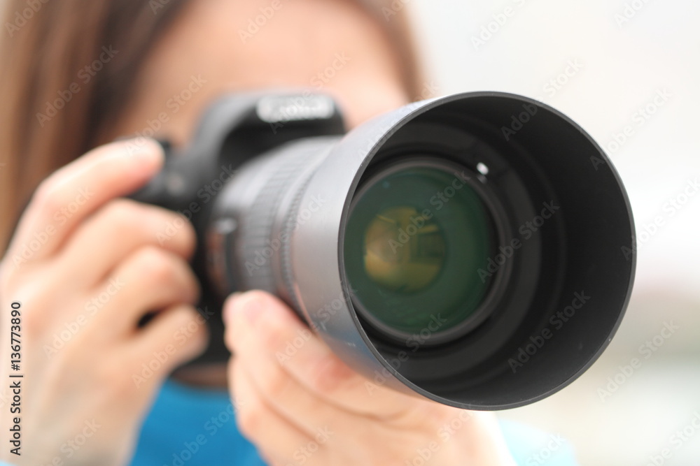 Frau mit Fotoapparat Frau mit Fotoapparat