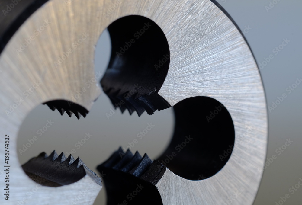 Burkit Gewindeschneideisen M26 X 1,0 - Rechtsgewinde Werkzeugstahl