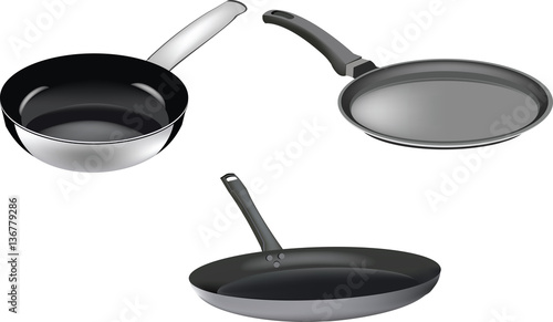 padelle fonde e piane per cucinare