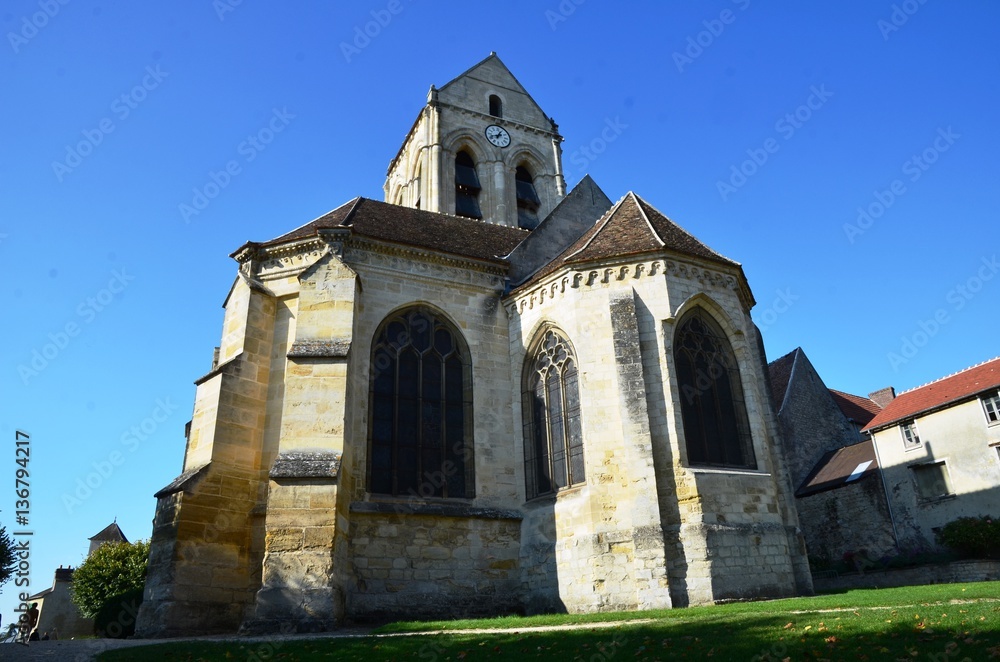 Façade de l'Eglise d'Auvers sur Oise, France