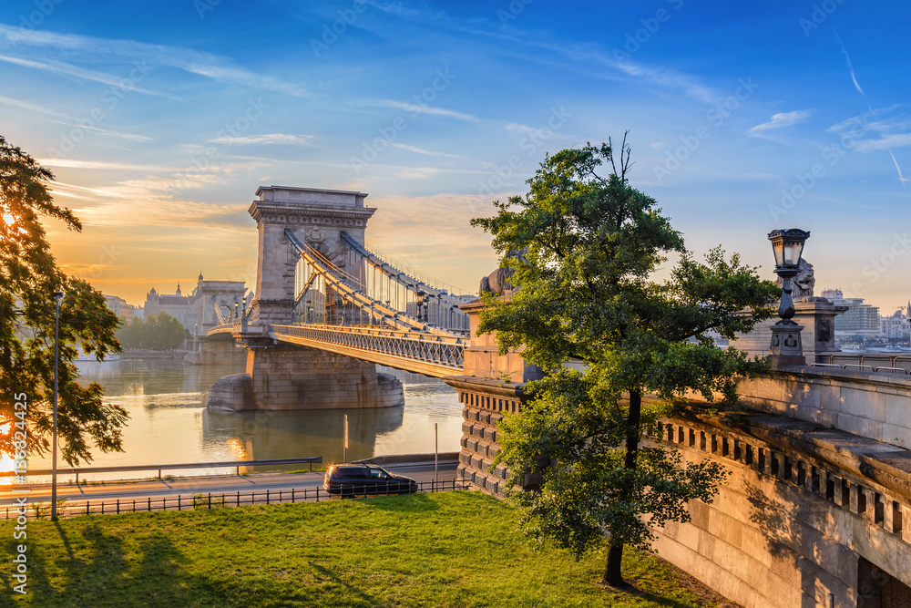 Fototapeta premium Budapest Chain Bridge and city skyline when sunrise, Budapest, H
