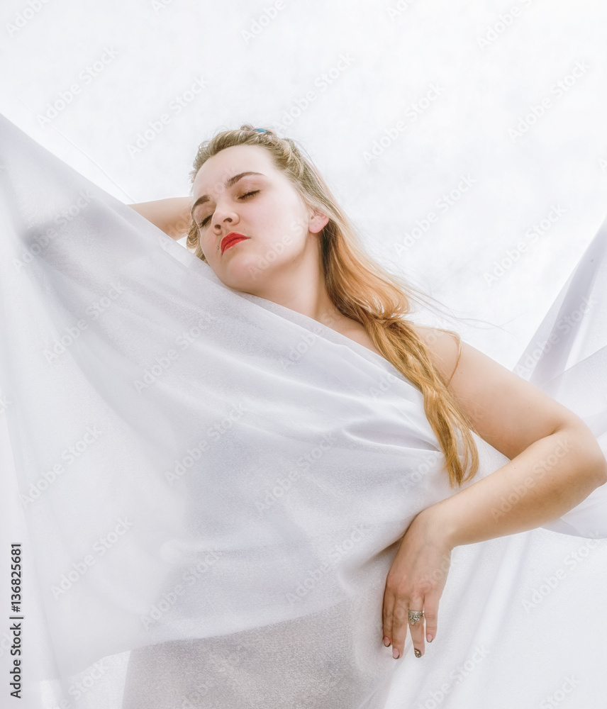The girl is wrapped in a veil The girl is wrapped in a veil