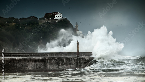 Bild auf Leinwand Olas en Lekeitio