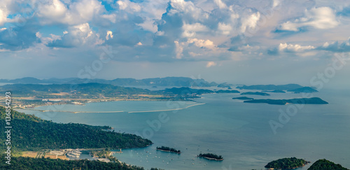 Obraz na plátne Panoramic view of blue sky, sea and mountain seen from Cable Car viewpoint, Langkawi, Malaysia