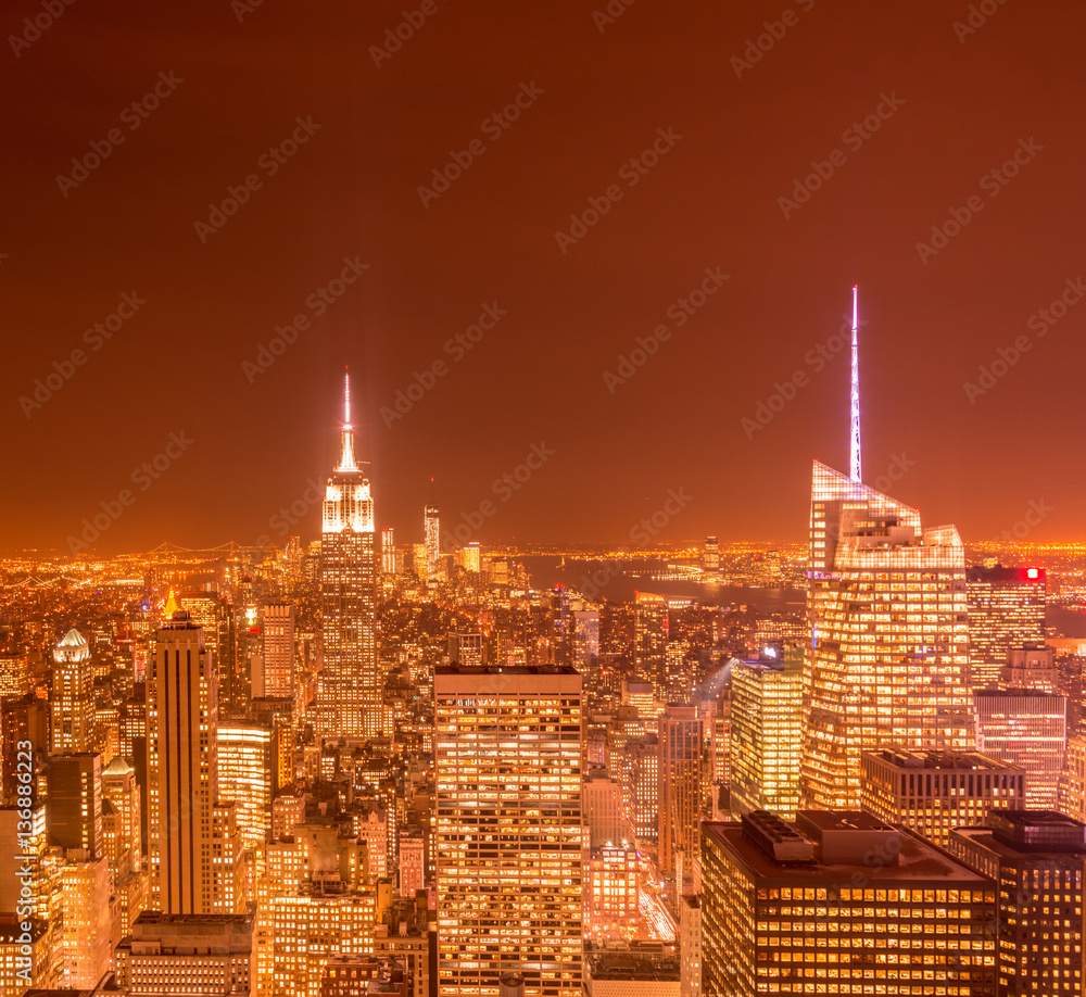 Obraz premium View of New York Manhattan during sunset hours