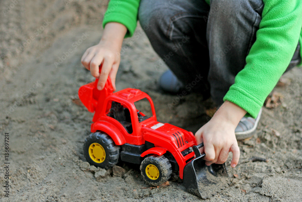 Obraz premium child and the machine