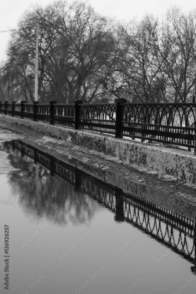Fototapeta premium Embankment in early spring