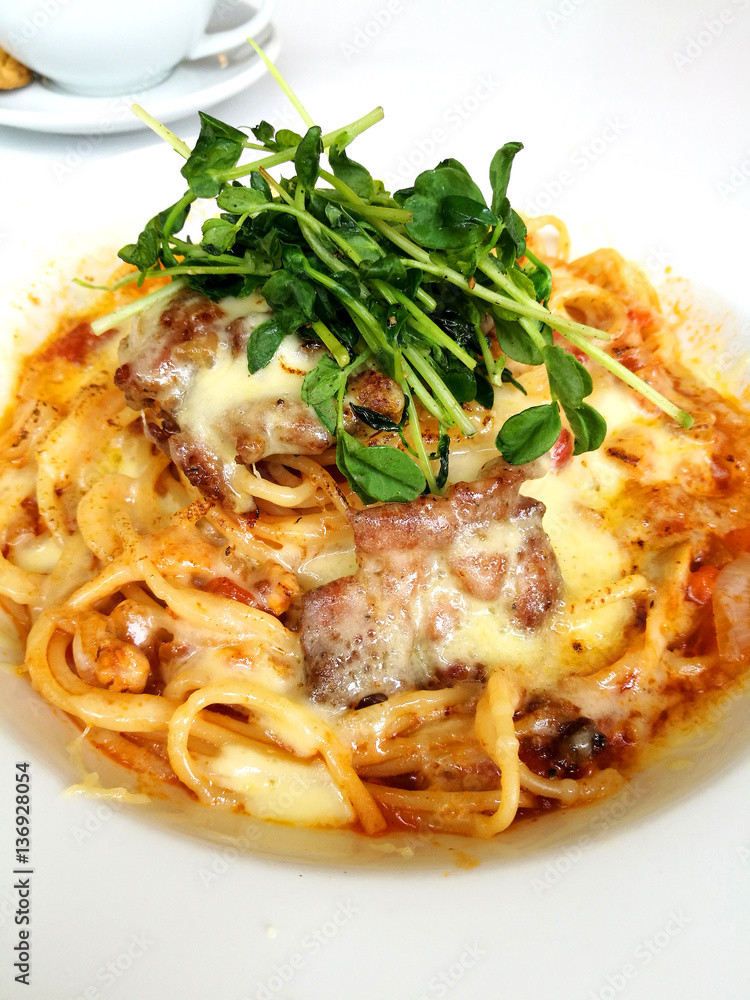 A delicious cheese spaghetti in the plate