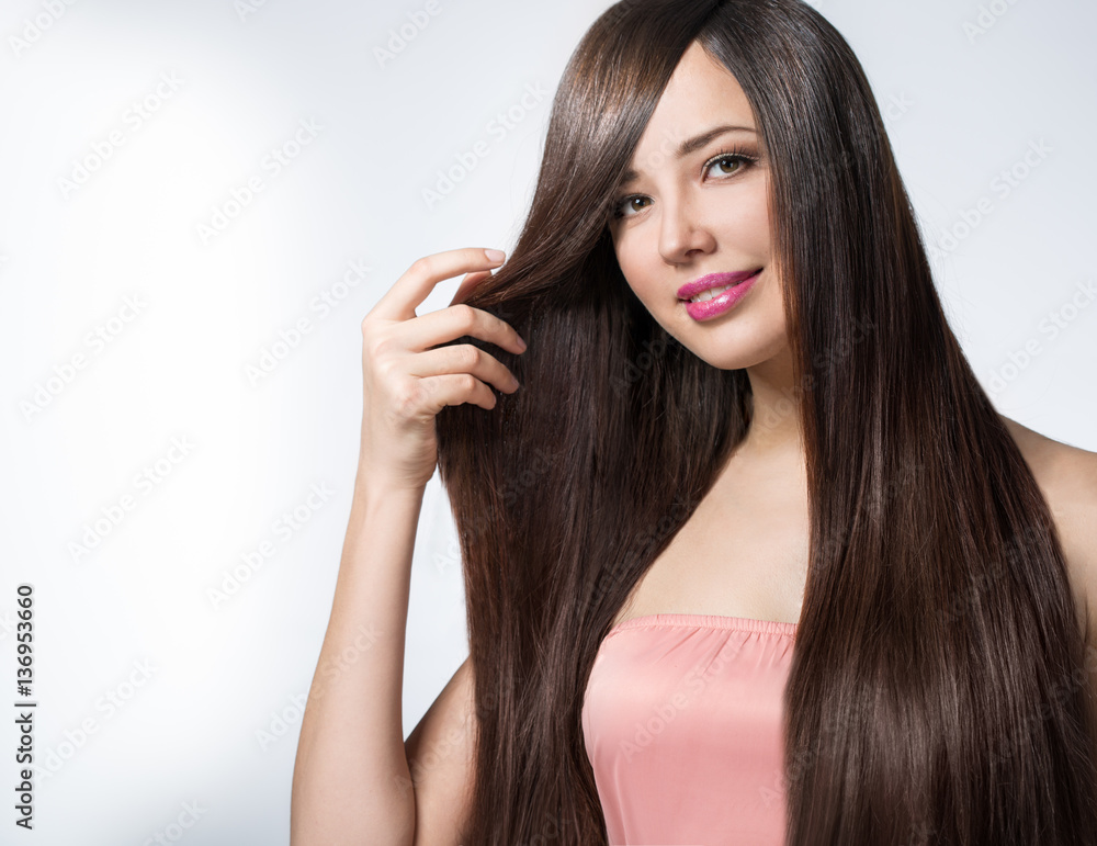 Φωτογραφία woman with long beautiful hair
