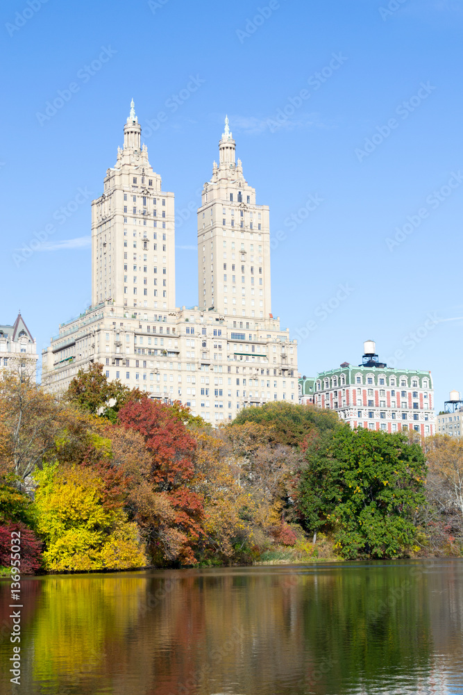 Fototapeta premium San Remo appartments from the East side of The Lake in Central P