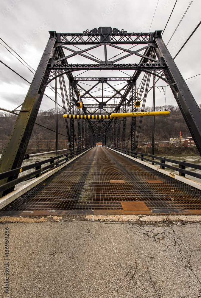 Fototapeta premium Abandoned Bridge over Shenango River in Pennsylvania