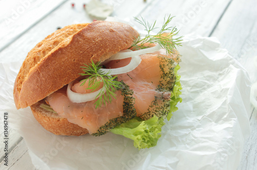 Lachsbrötchen Lachs Brötchen Graved Lachs Dill Fischbrötchen photo